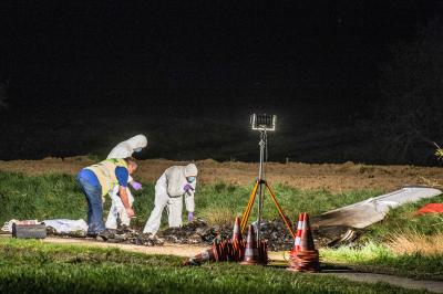 Leichenwagen! Schwaebisch Hall-Tuengental: Kleinflugzeug und Ultraleichtflugzeug stossen in der Luft zusammen - 2 Tote
